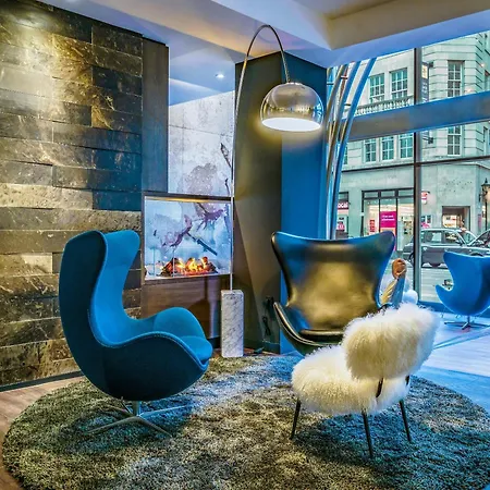 Motel One Manchester-Royal Exchange-3